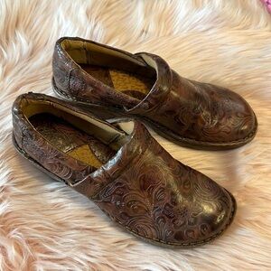 BOC B.O.C. Brown Western Punchy Floral Embossed Faux Leather Nurse Clogs Shoes